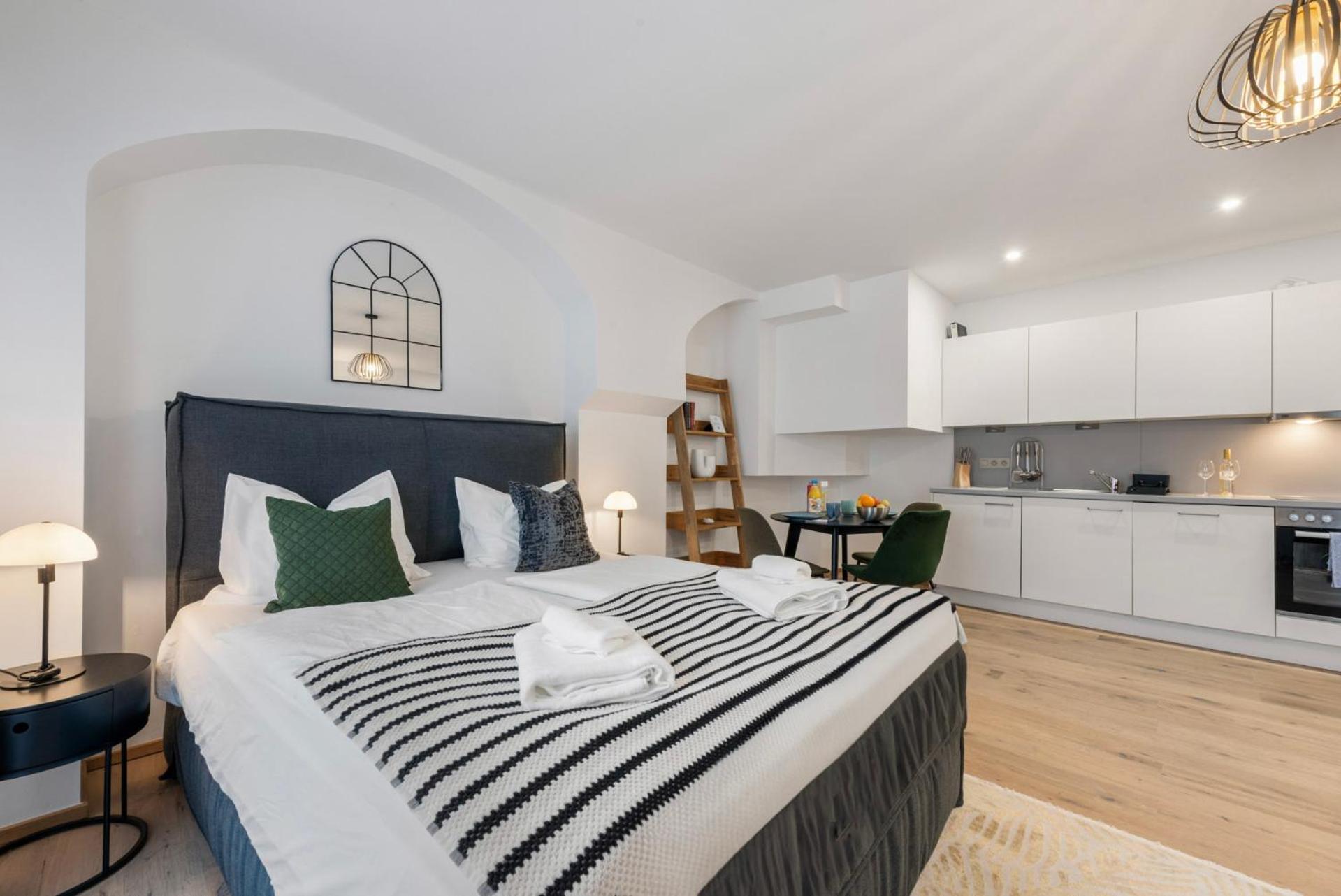 Vienna Hills Living Aparthotel ภายนอก รูปภาพ